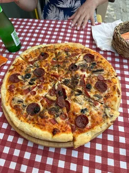 Pizza Rokka resimleri