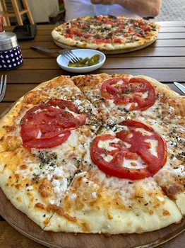 Pizza Rokka resimleri