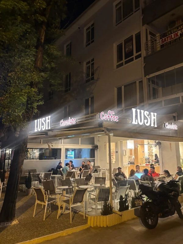 Lush Coffee House