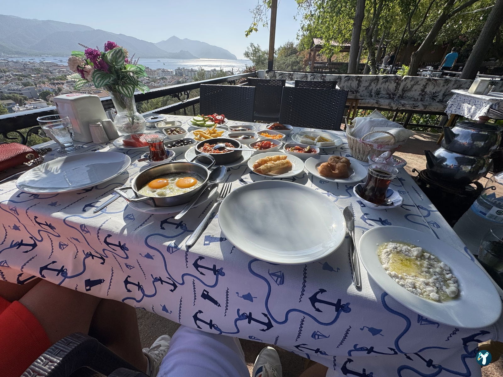 Şahi̇n Tepesi̇ Restaurant