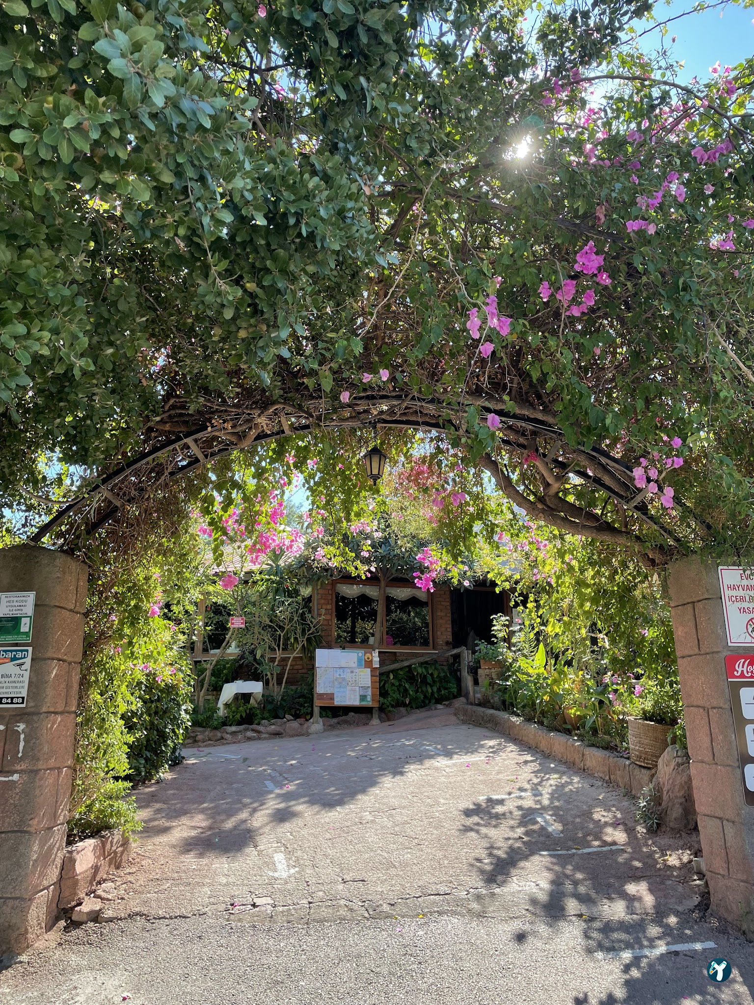 Şahi̇n Tepesi̇ Restaurant