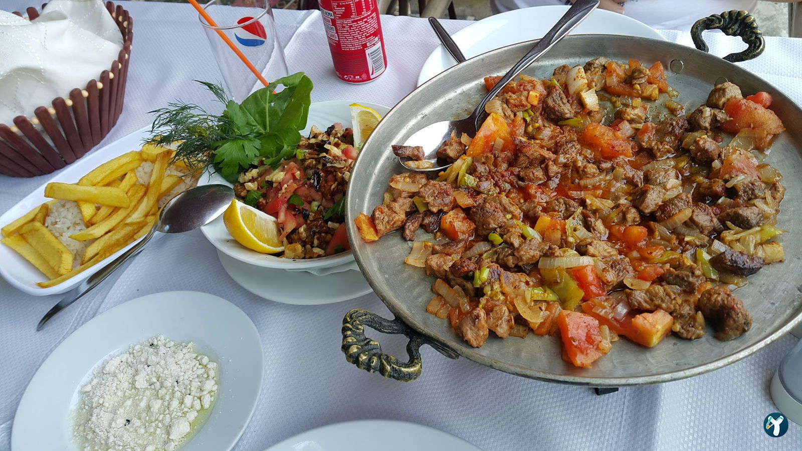 Şahi̇n Tepesi̇ Restaurant