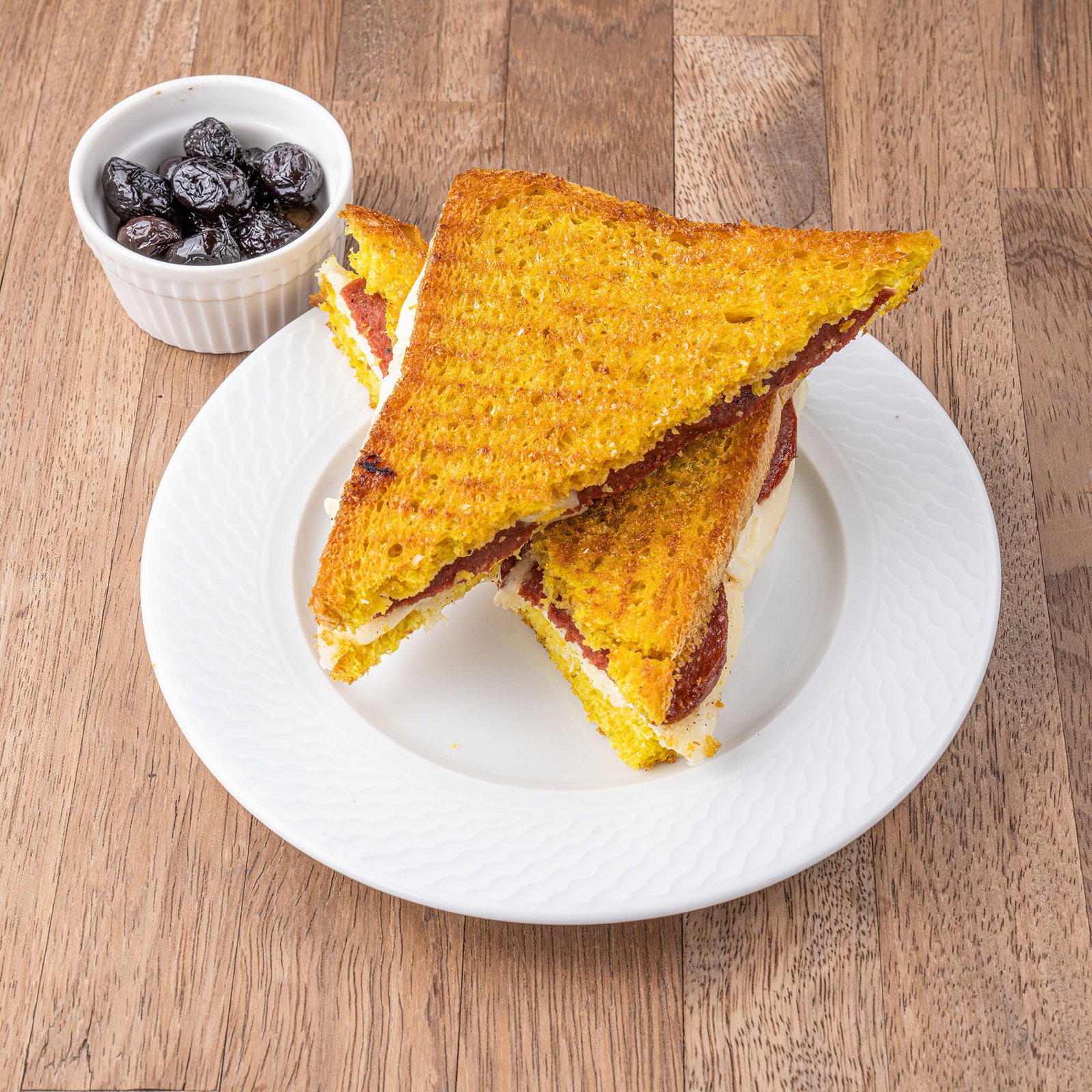 3 Peynirli & Sucuklu Tost