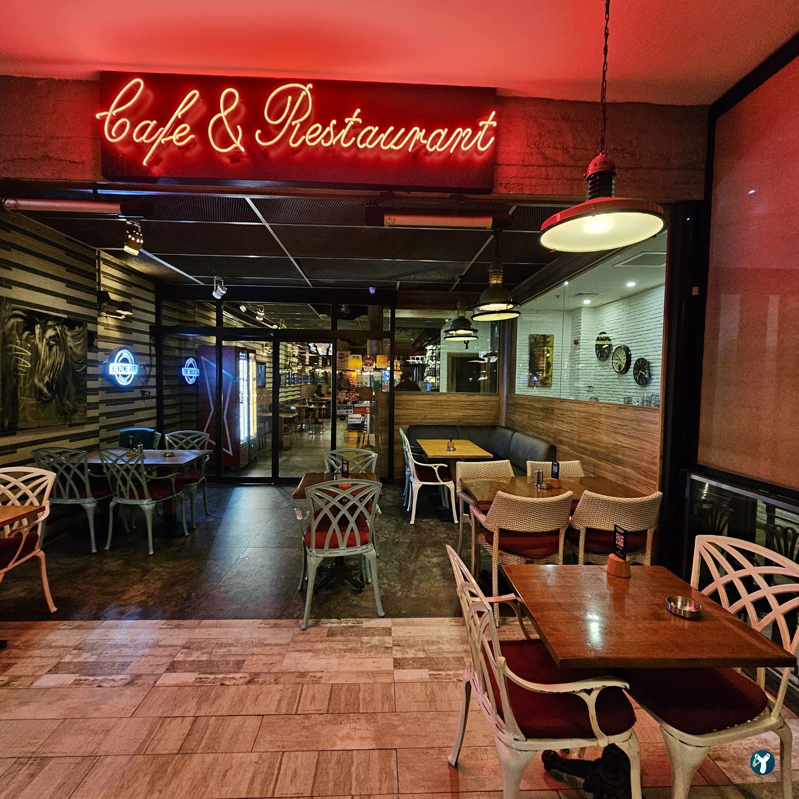 Shishly Cafe&Bistro