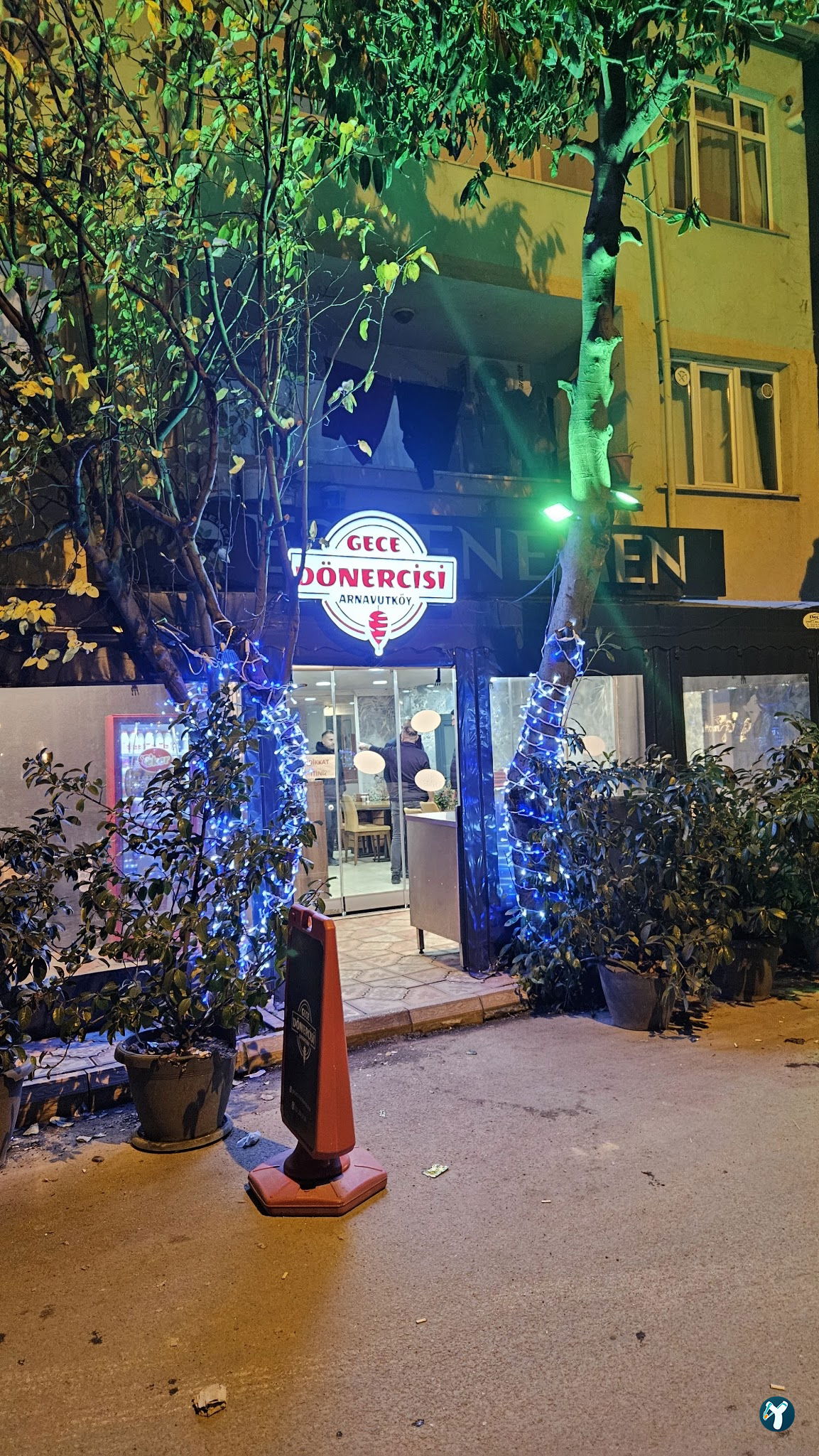 Arnavutköy Gece Dönercisi