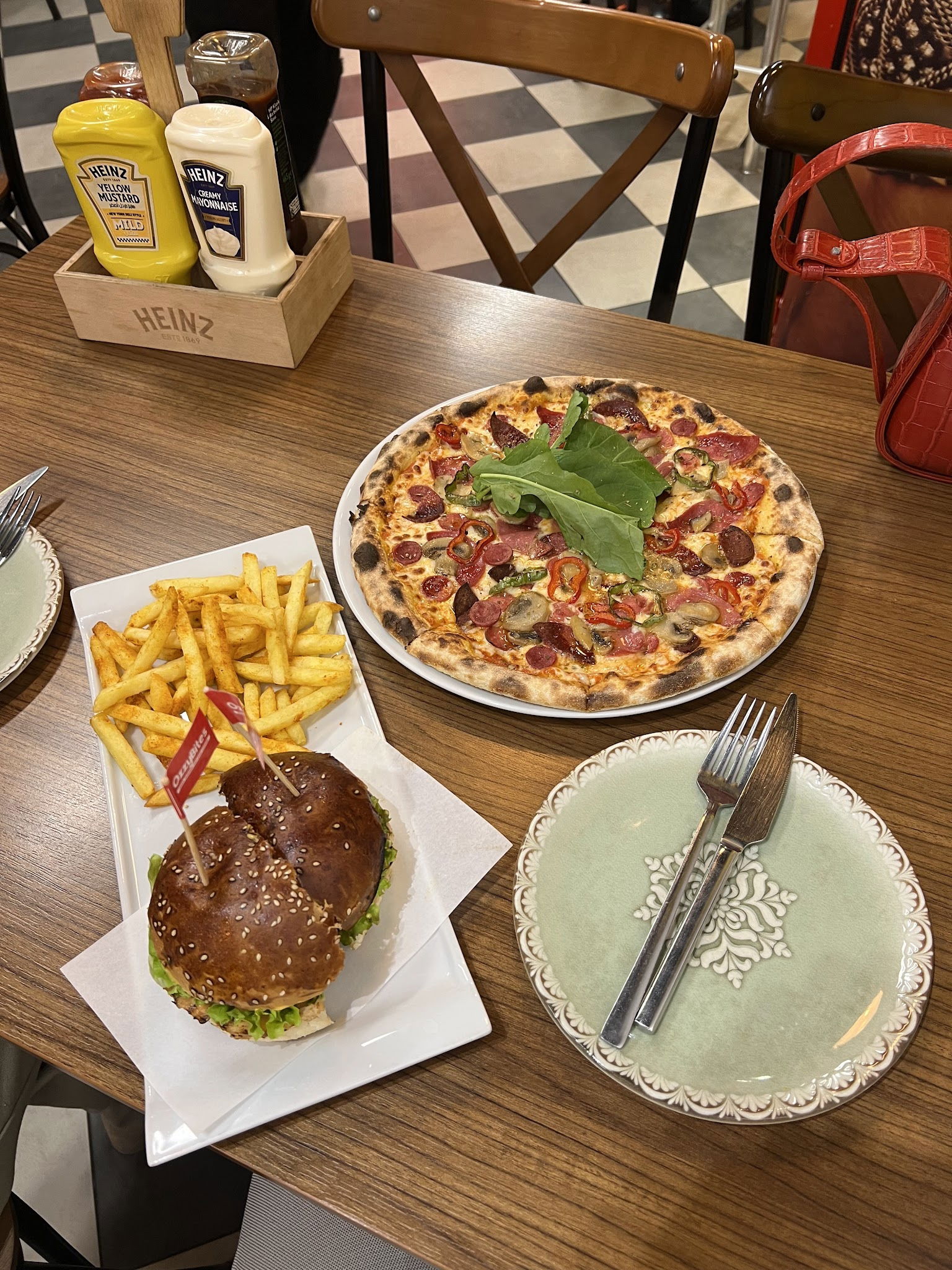 Ozzy Bites - Kurtuluş Pizza & Burger