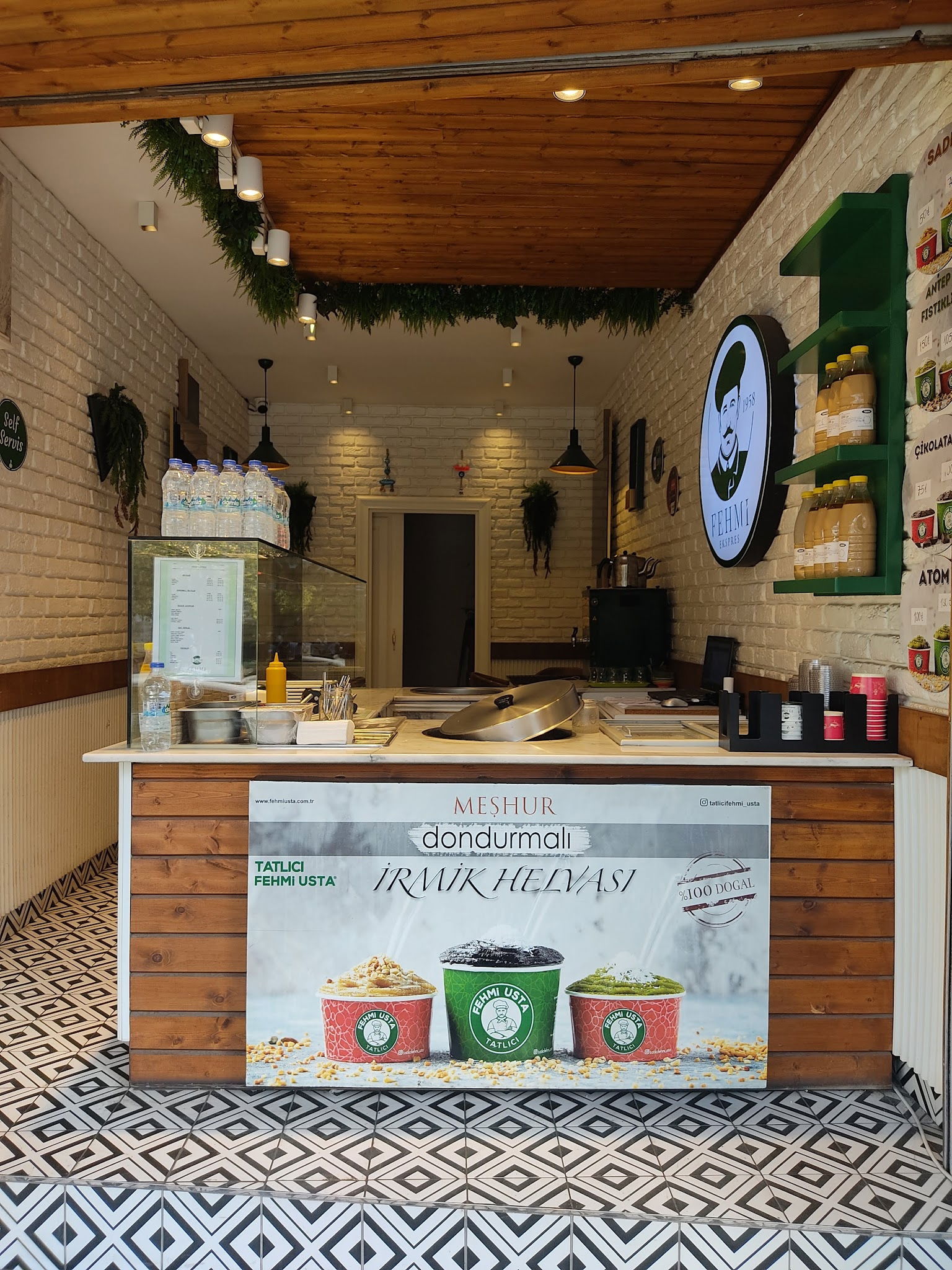 Tatlici Fehmi̇ Usta Bornova