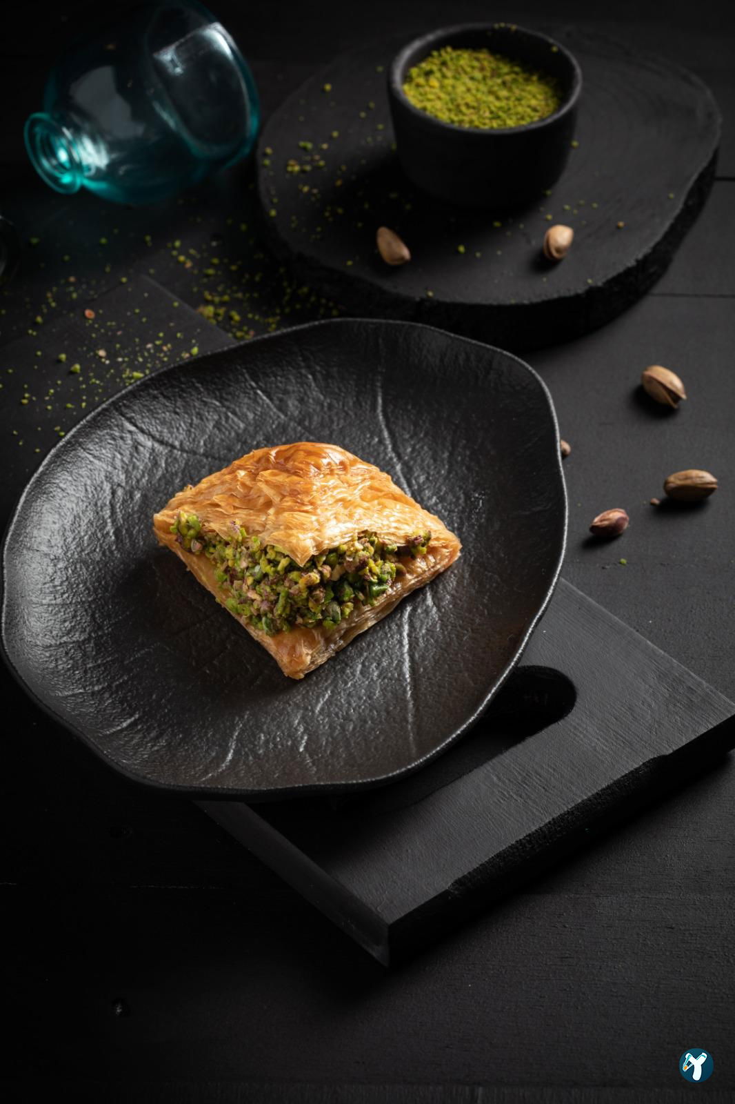 Tatlici Fehmi̇ Usta Bornova