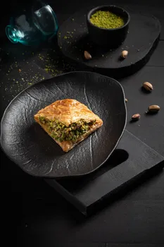 Tatlici Fehmi̇ Usta Bornova resimleri