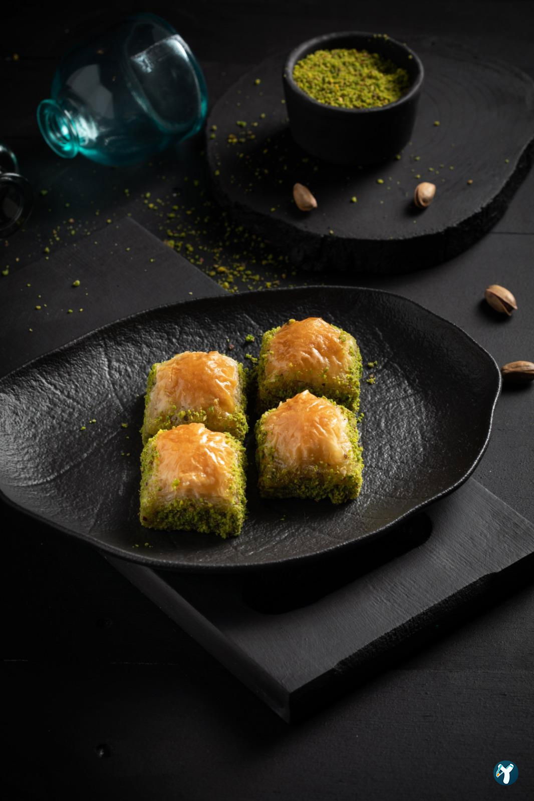 Tatlici Fehmi̇ Usta Bornova