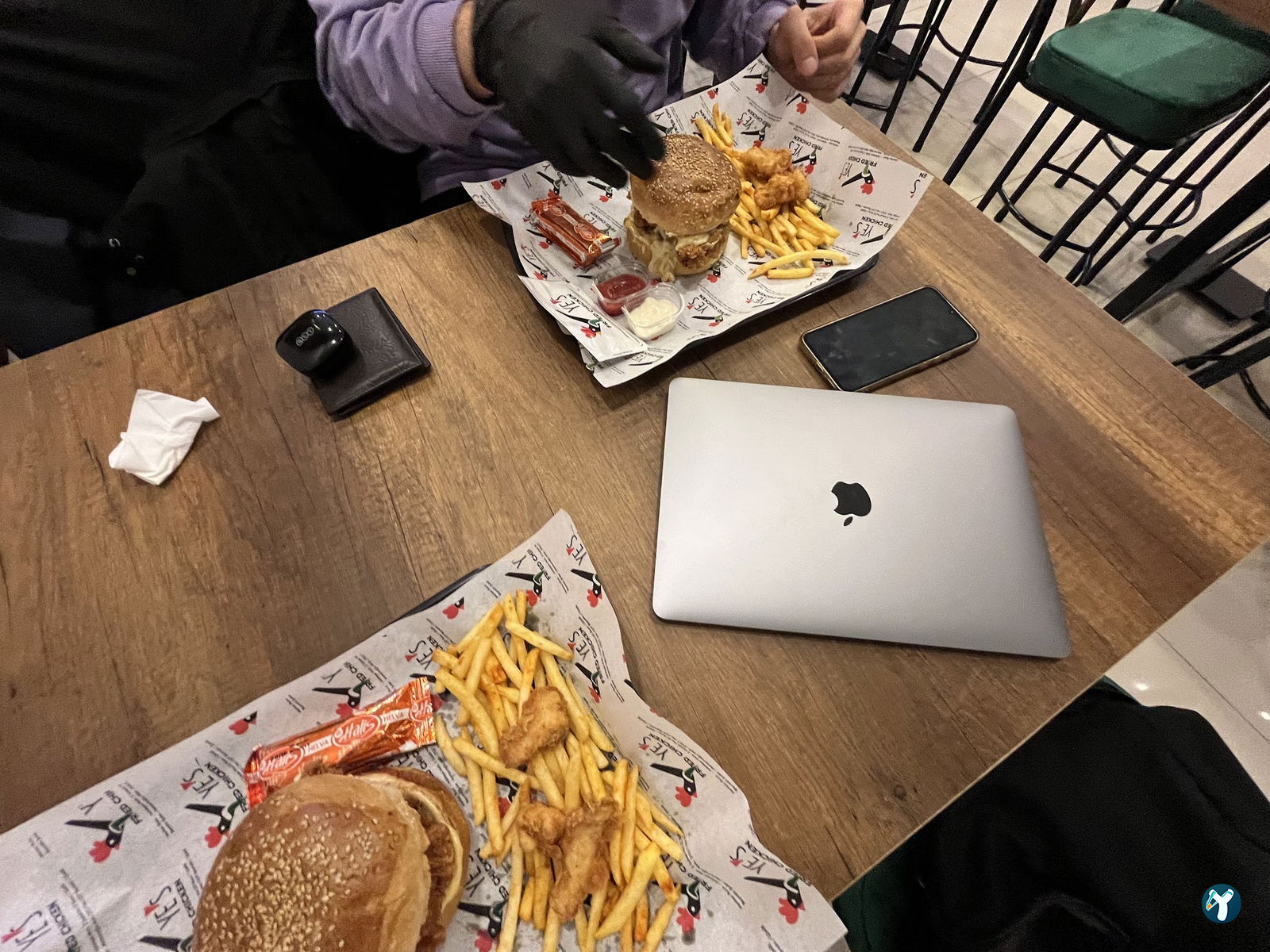Yes Fried Chicken Bayraklı
