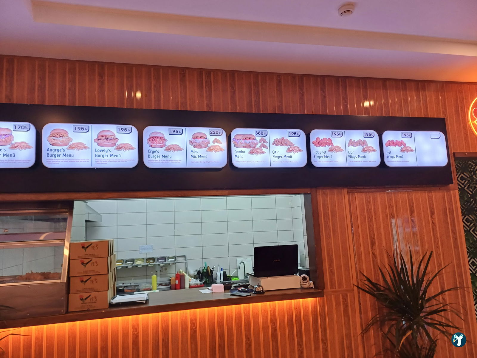 Yes Fried Chicken Bayraklı