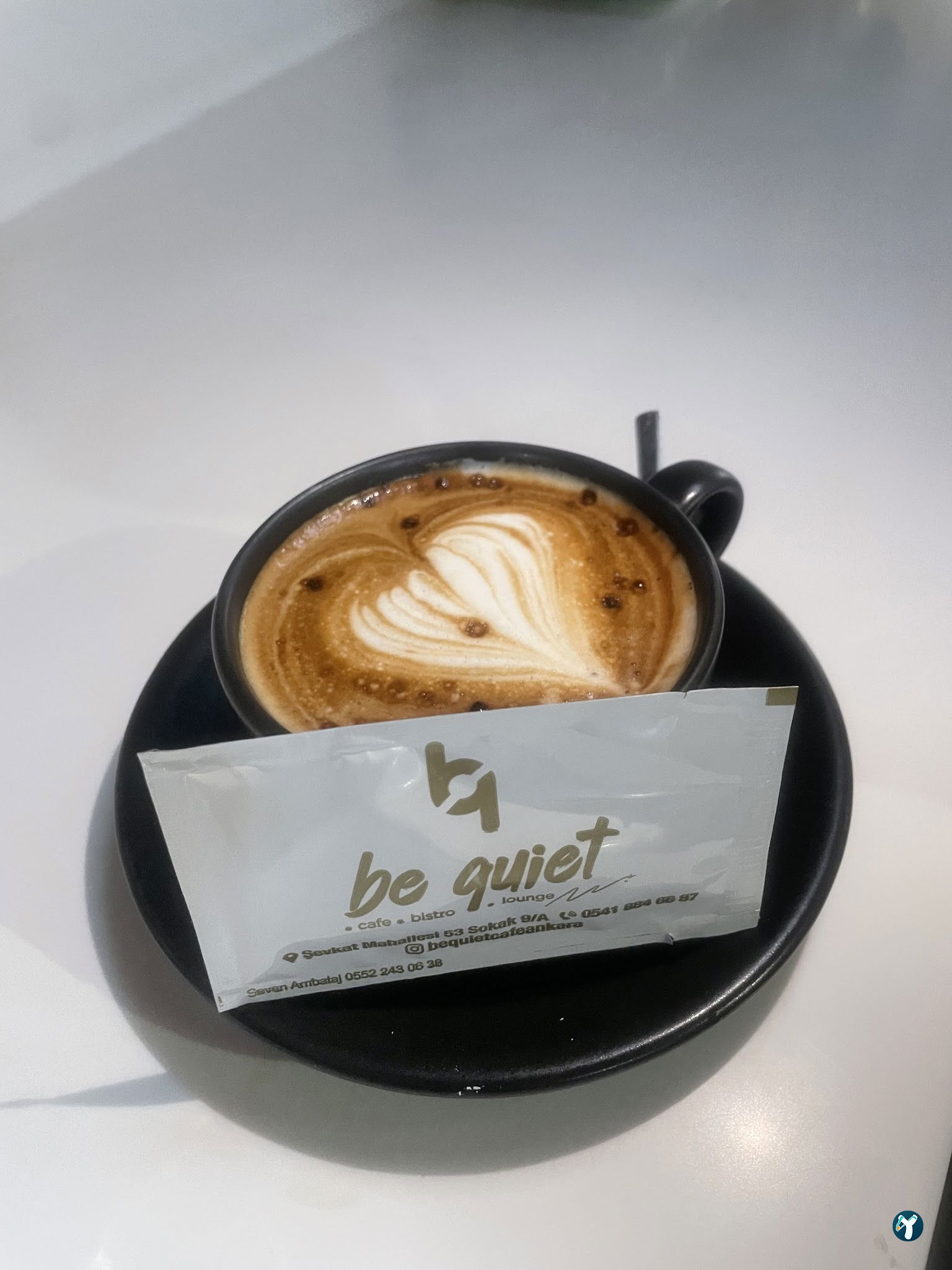 Be Quiet Cafe Bistro Lounge