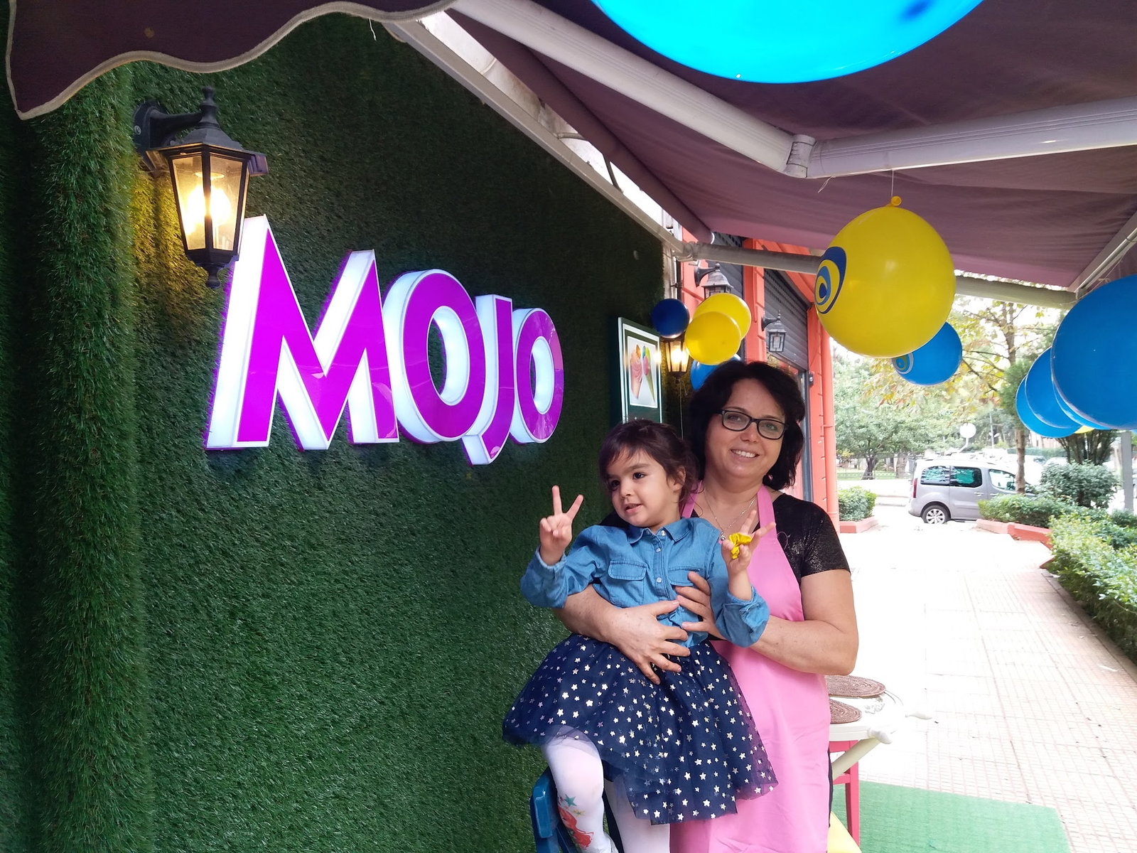 Mojo Movie Cafe