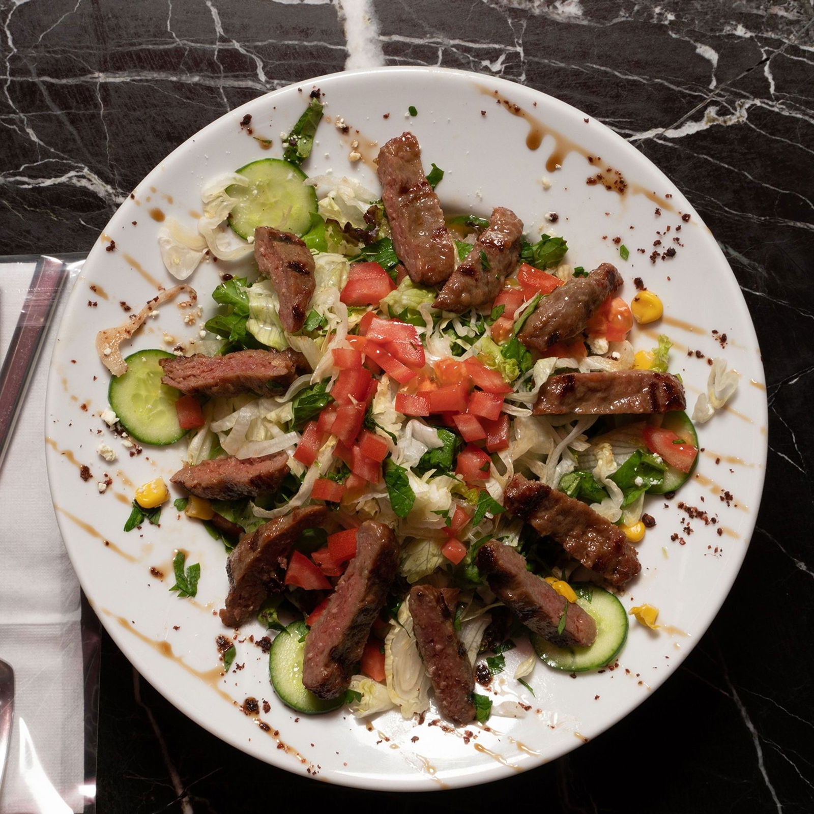 Ortaköy  Köfteli Salata