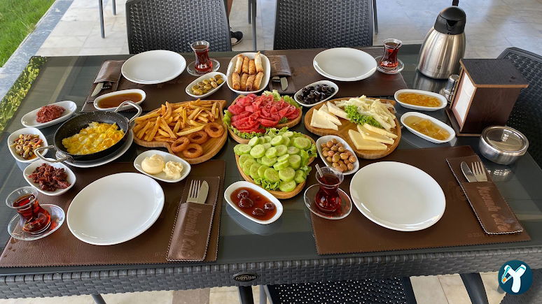 Yasemin Cafe