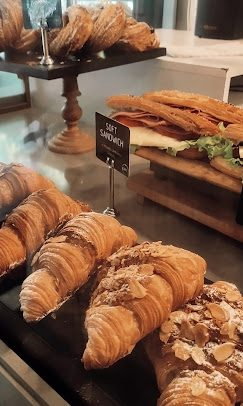 Leone Patisserie & Boulangerie
