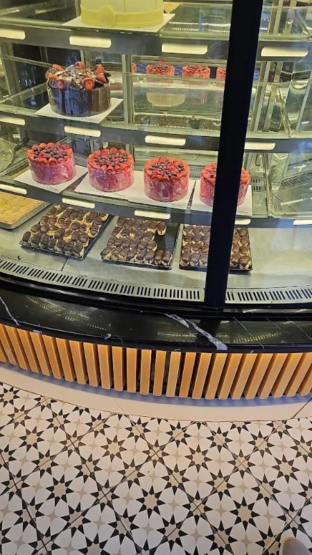 Manisa Çetinkaya Pastanesi