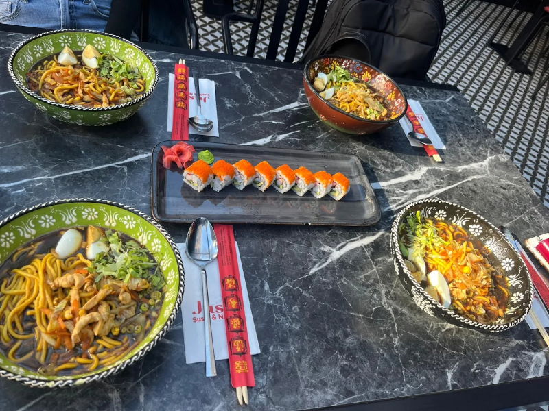 Justo Sushi&Noodle