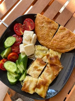 Agah Cafe & Gözleme Unlu Mamüller Yöresel Ürünler resimleri