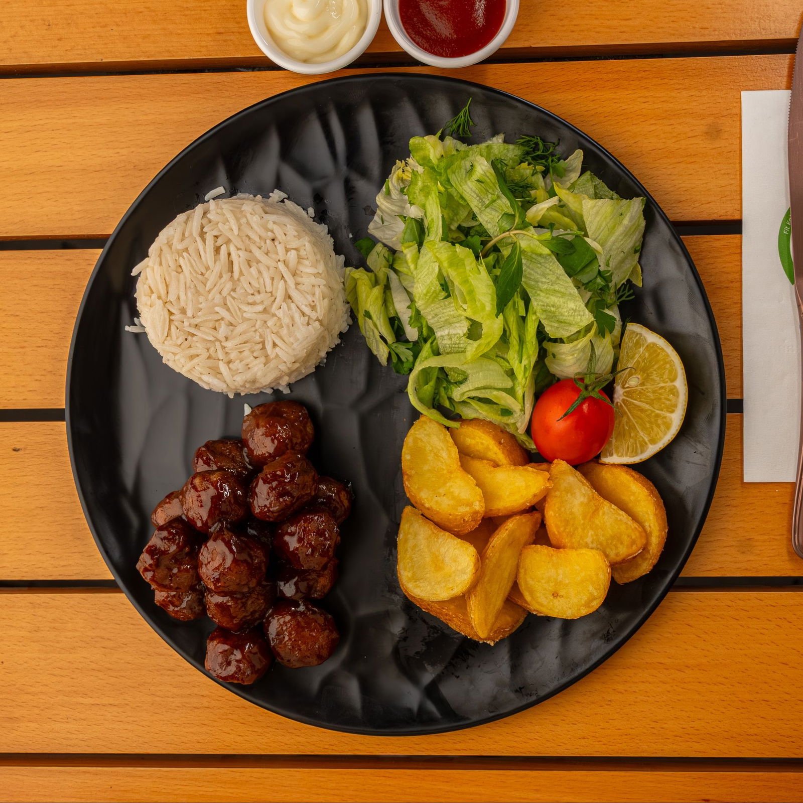 BBQ Lezzetleri & Misket Köfte 