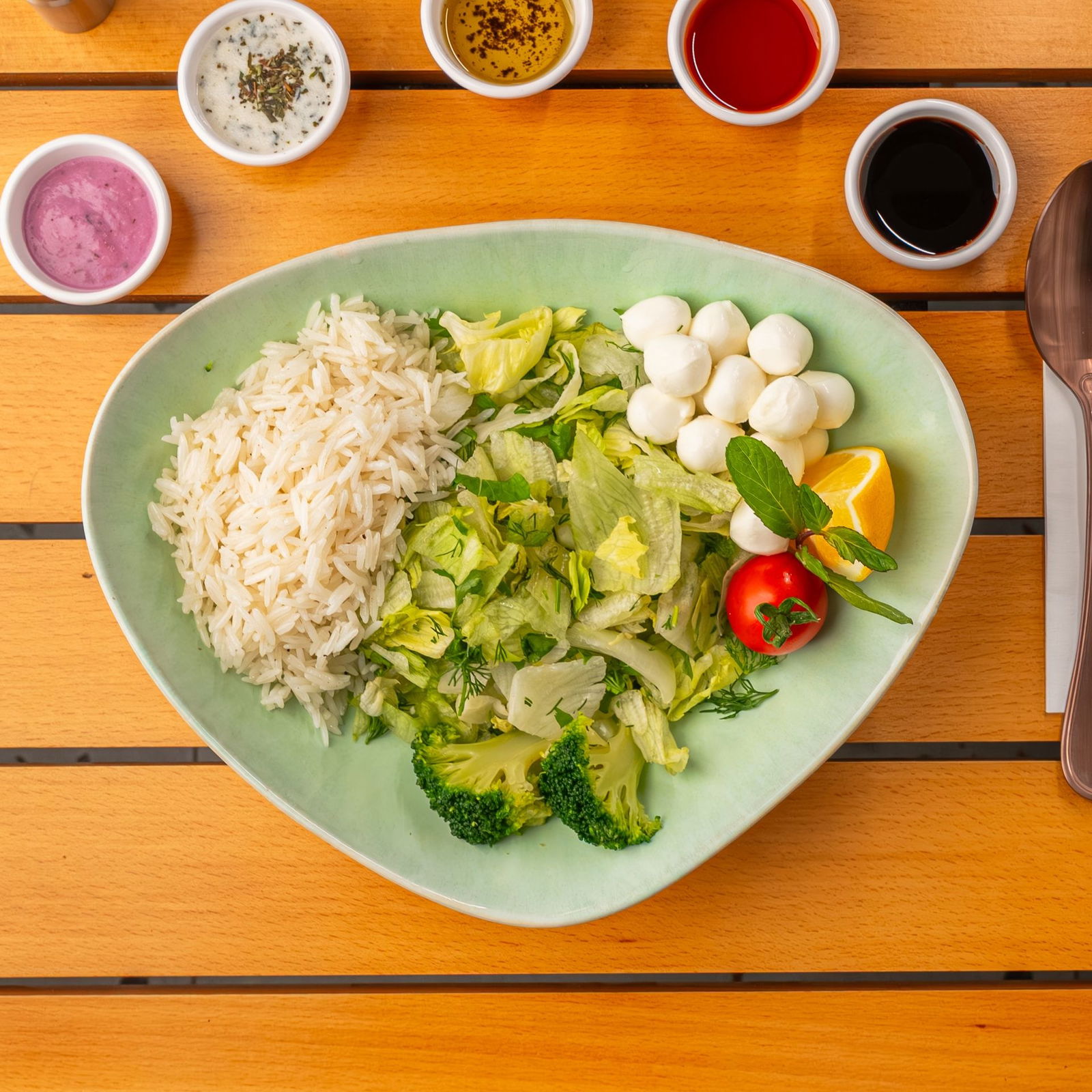 Basmatili Peynirli Salata