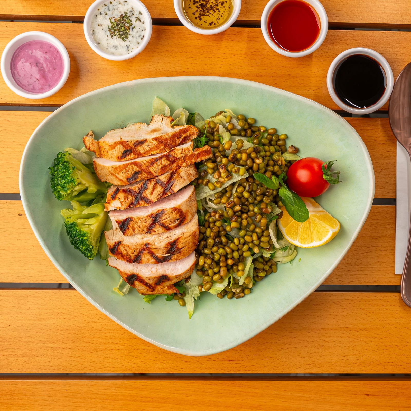 Hindi Bonfileli, Maş Fasulyeli Salata 