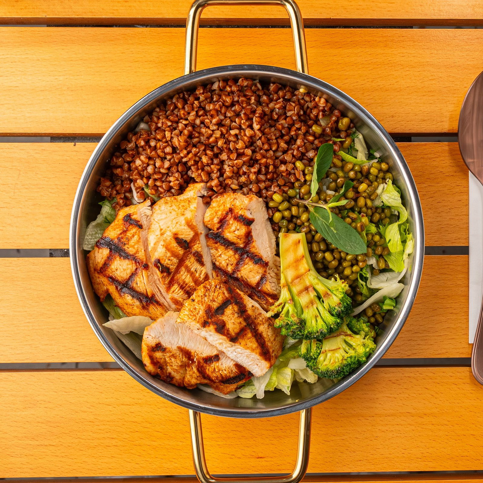 Izgara Tavuklu Sporcu Menü