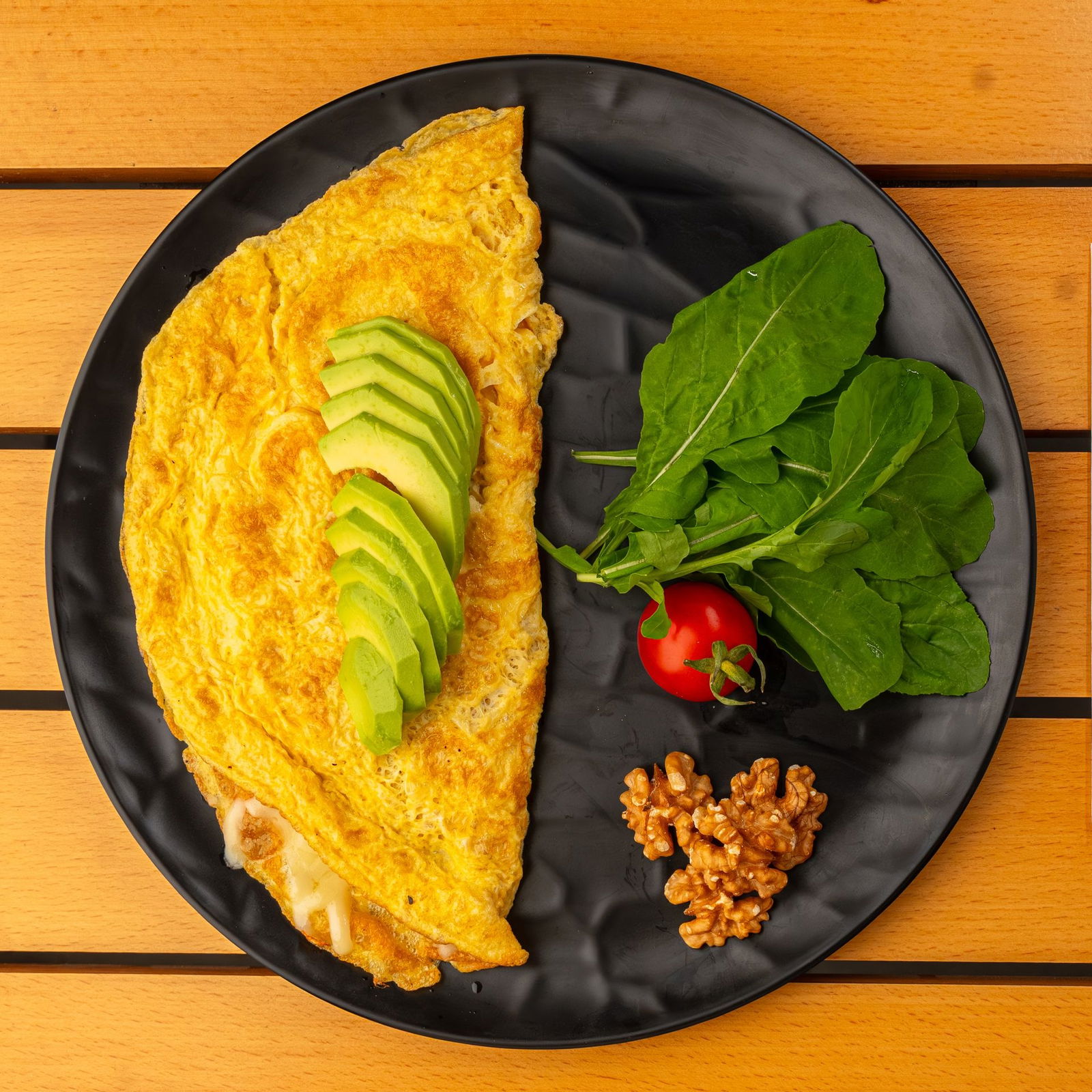 Avokadolu Cevizli Omlet 