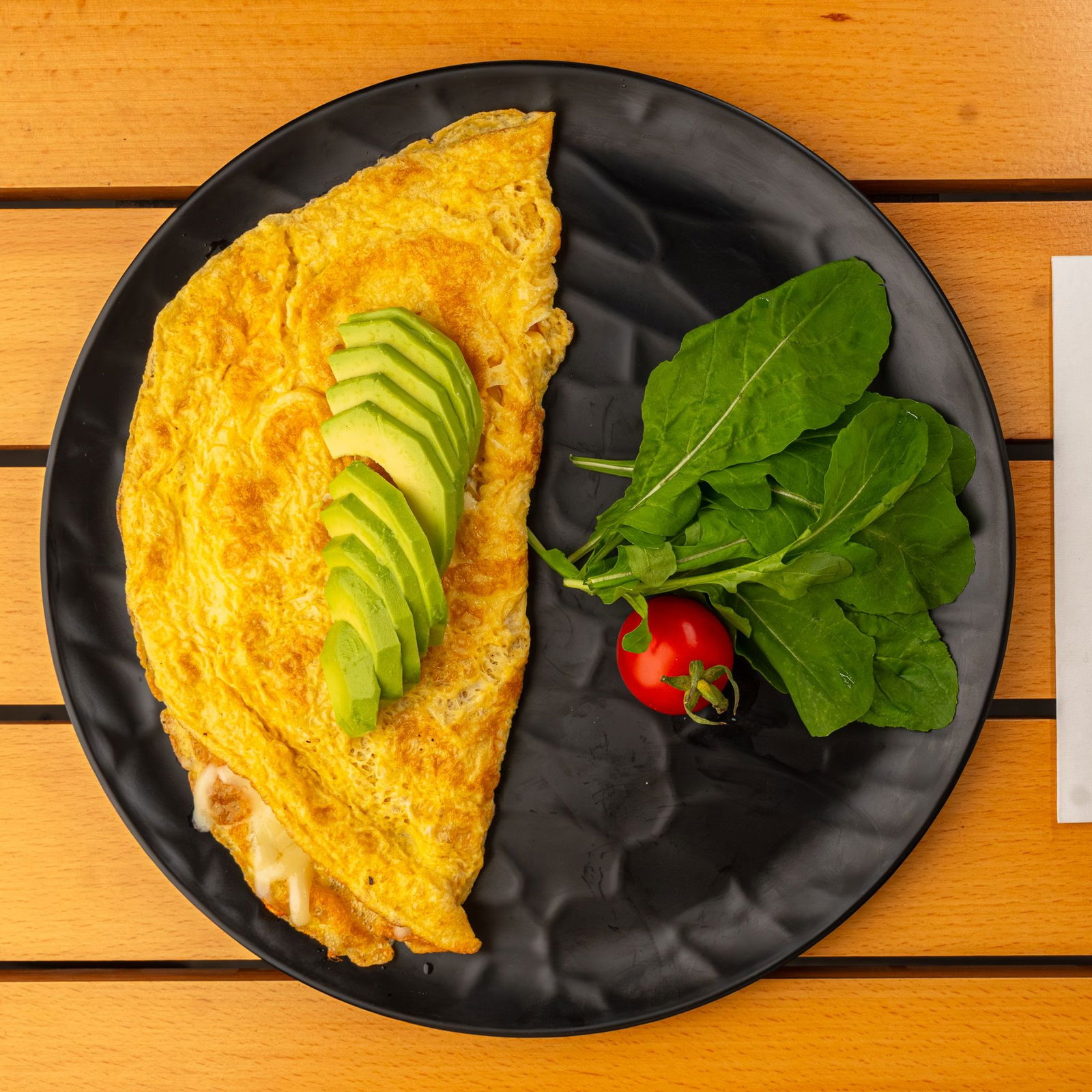 Avokadolu Peynirli Omlet