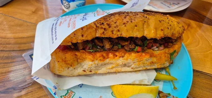 Ayla Tantuni | Karşıyaka