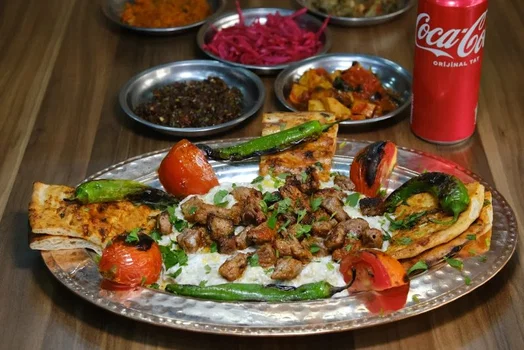 Halo Kebab House resimleri