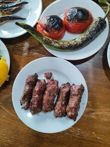 Cemal Usta salihli Odun Köfte