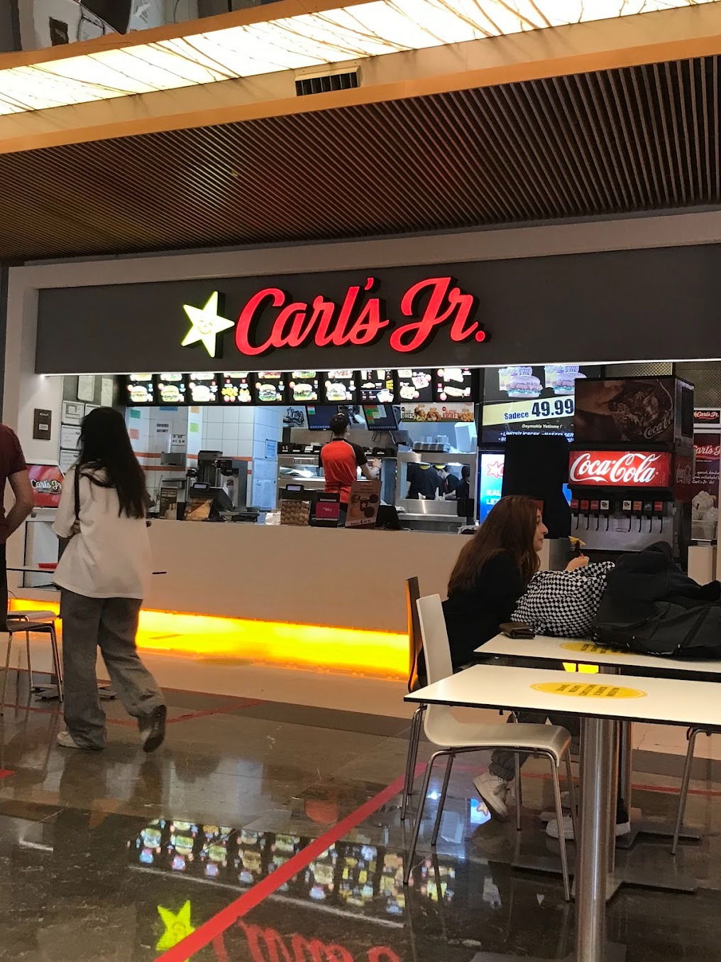Carl'S Jr. Zorlu Avm