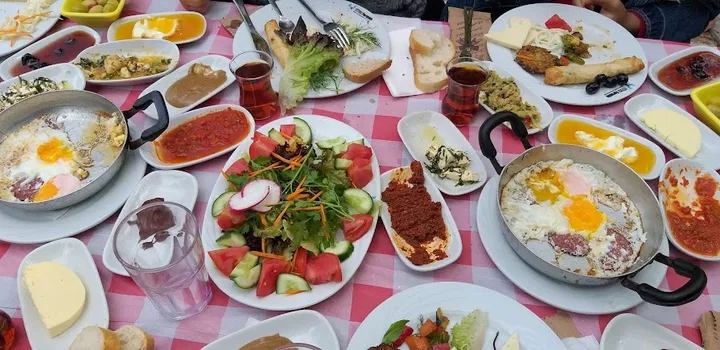 Titus Feronia Restoran resimleri
