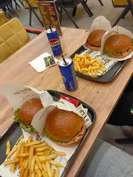 Emir Burger resimleri