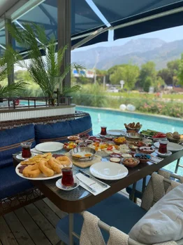The Hunger Manisa Prime Avm resimleri