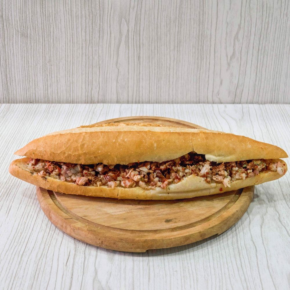 Tam Ekmek Arası İzmir Usulü Kokoreç