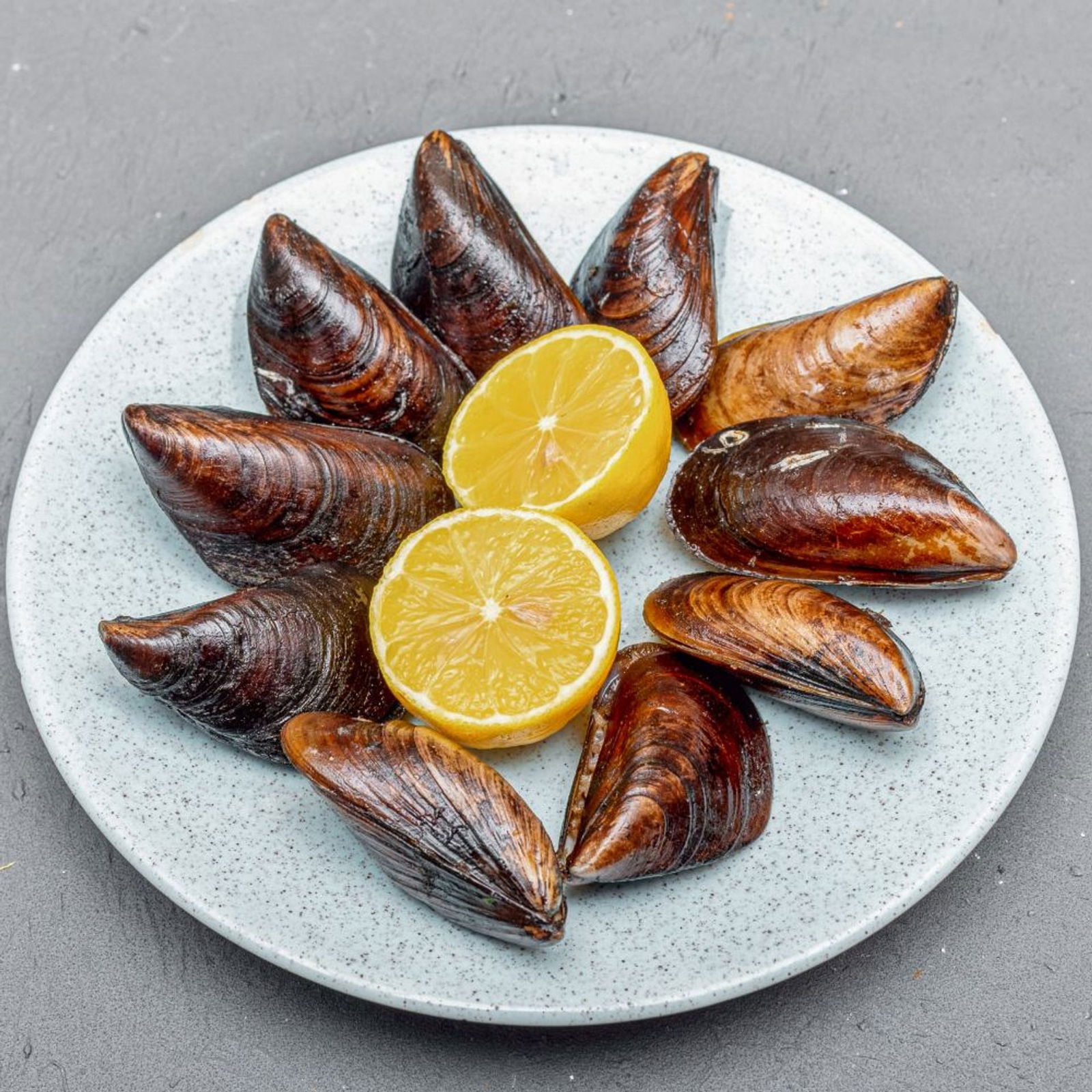 İstanbul Usulü Midye Dolma (1 kg.) (50 Adet)