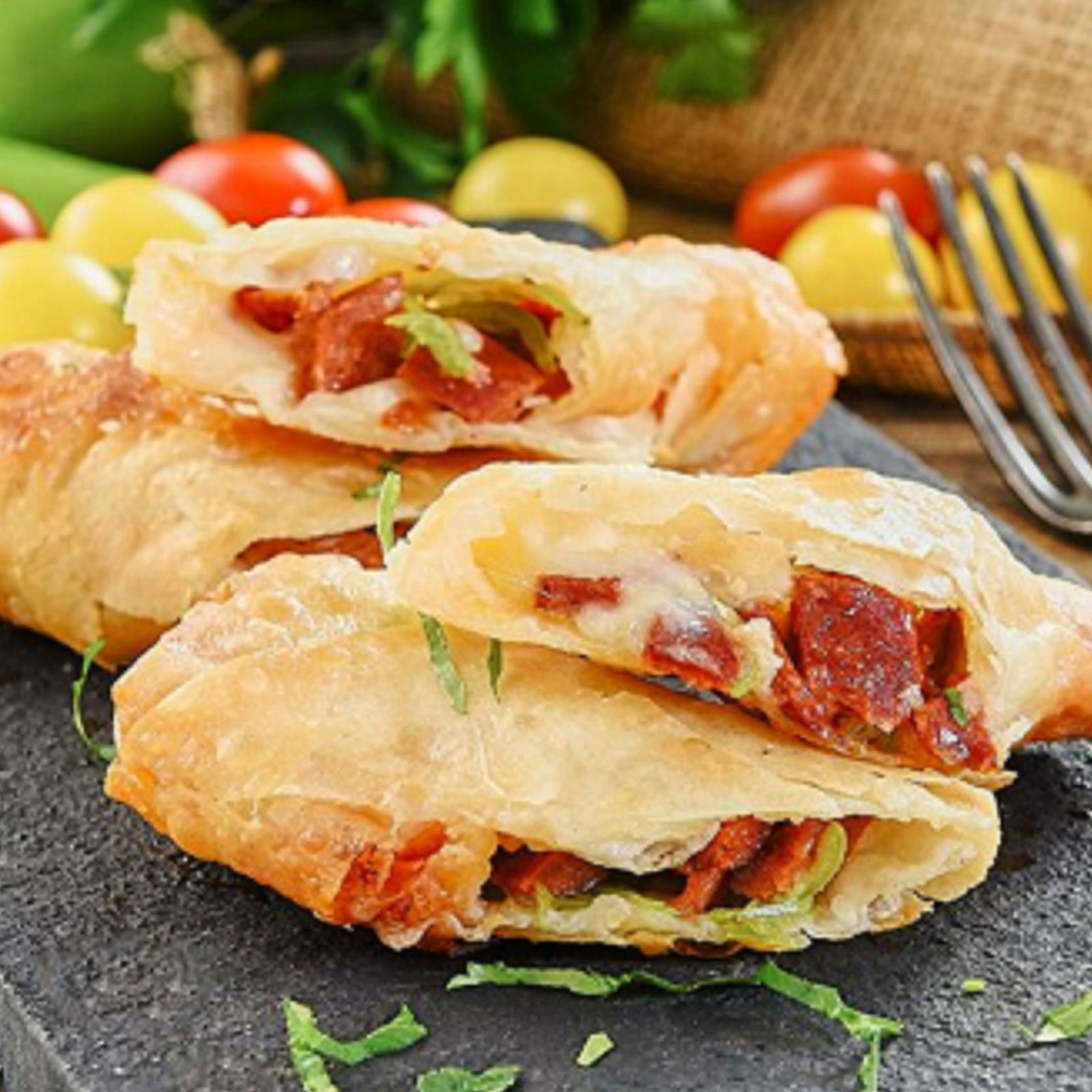 Pastırmalı Paçanga Böreği (Büyük)