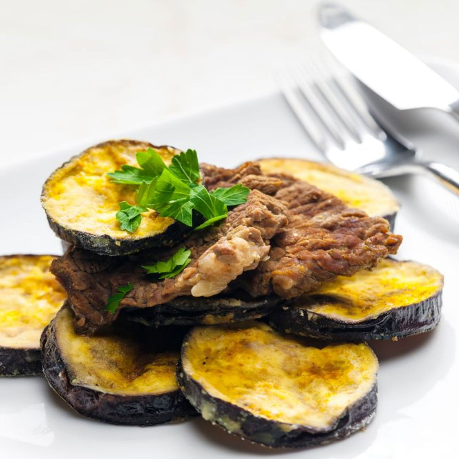 Domates Soslu Patlıcan Kızartması