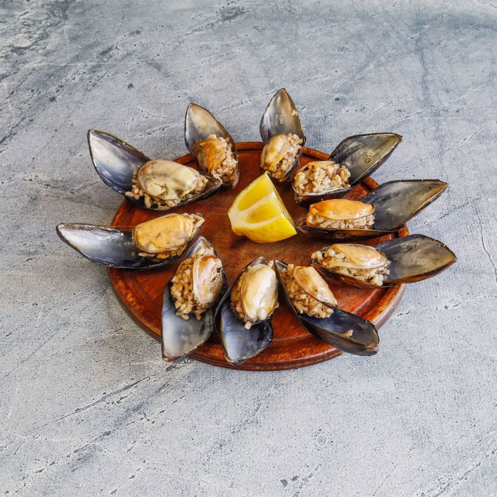 İzmir Usulü Midye Dolma (1 kg.) (50 Adet)