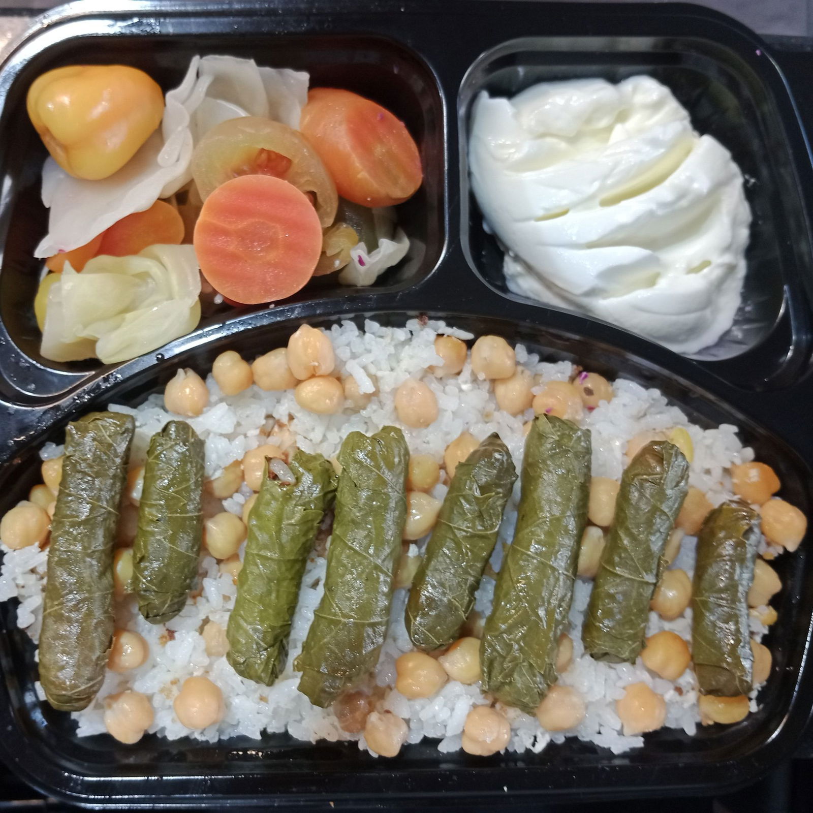 Yaprak Sarmalı Pilav