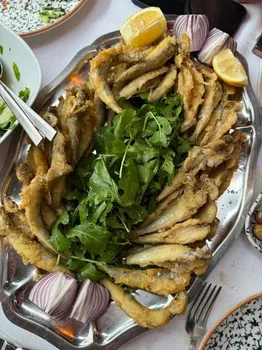 Yeniköy Balıkçısı resimleri