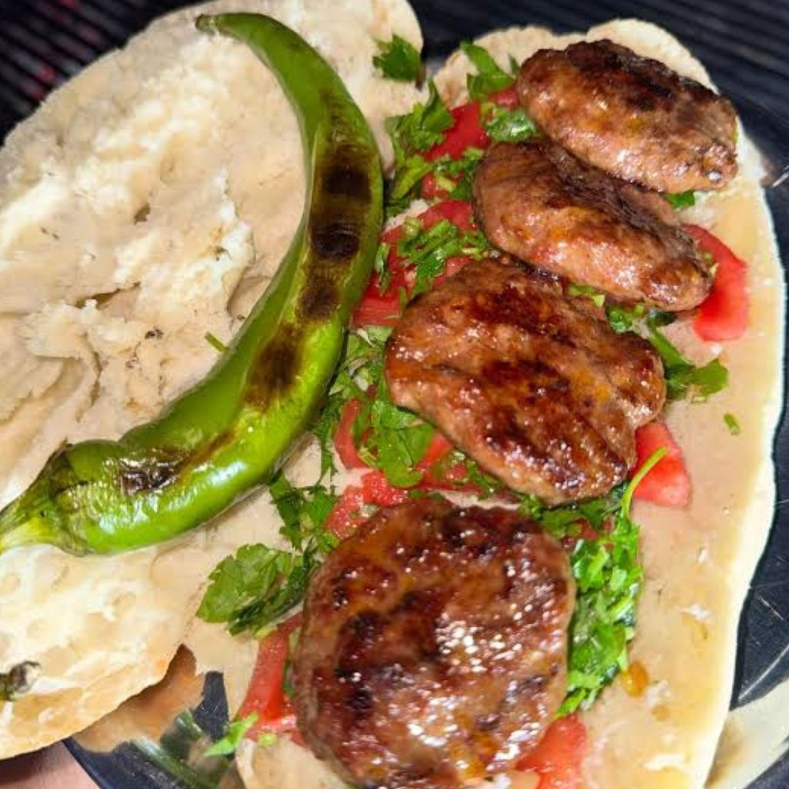 Yarım Ekmek Arası Köfte