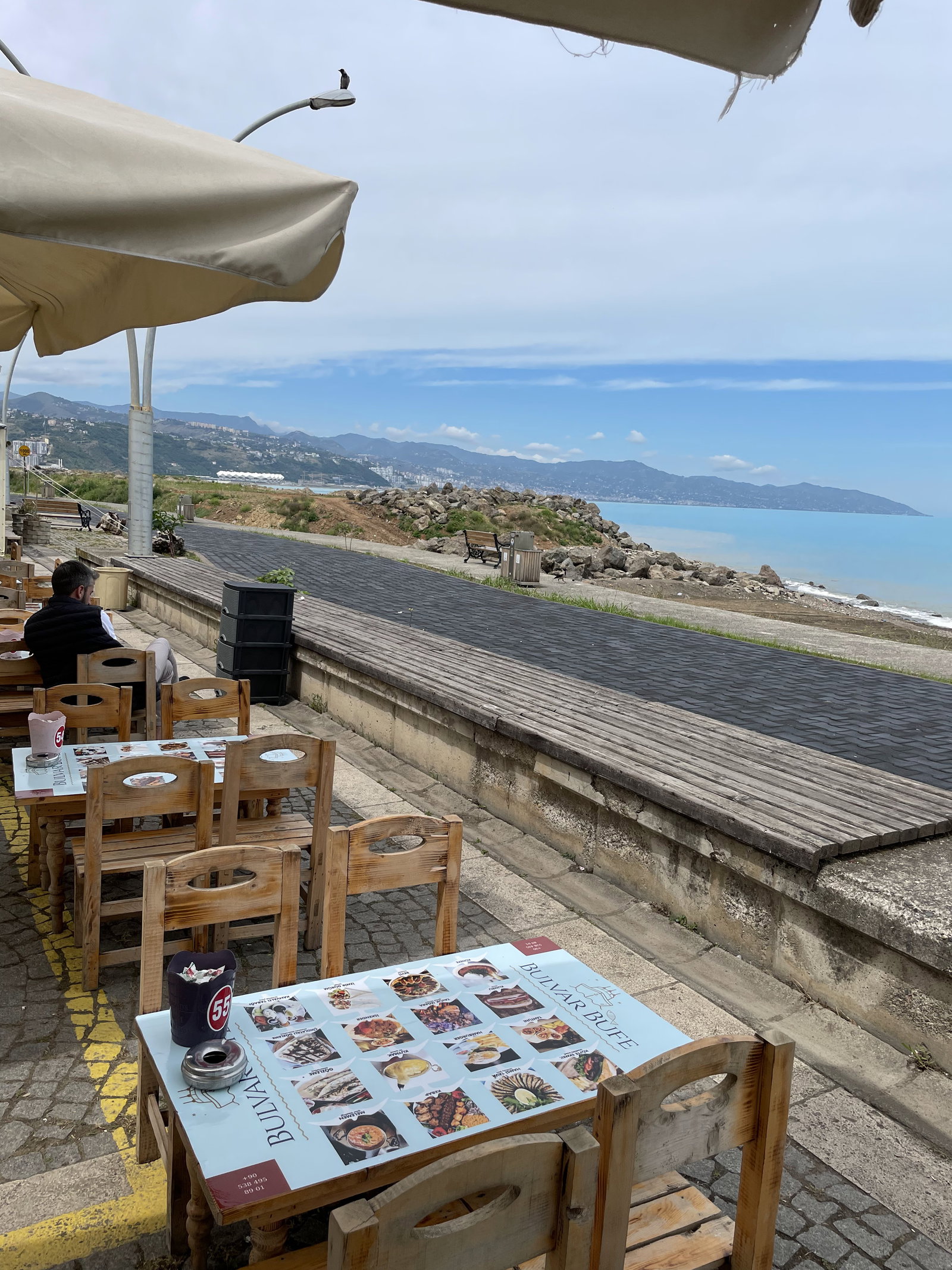 Meşhur Sahi̇L Balikçisi Bulvar Büfe