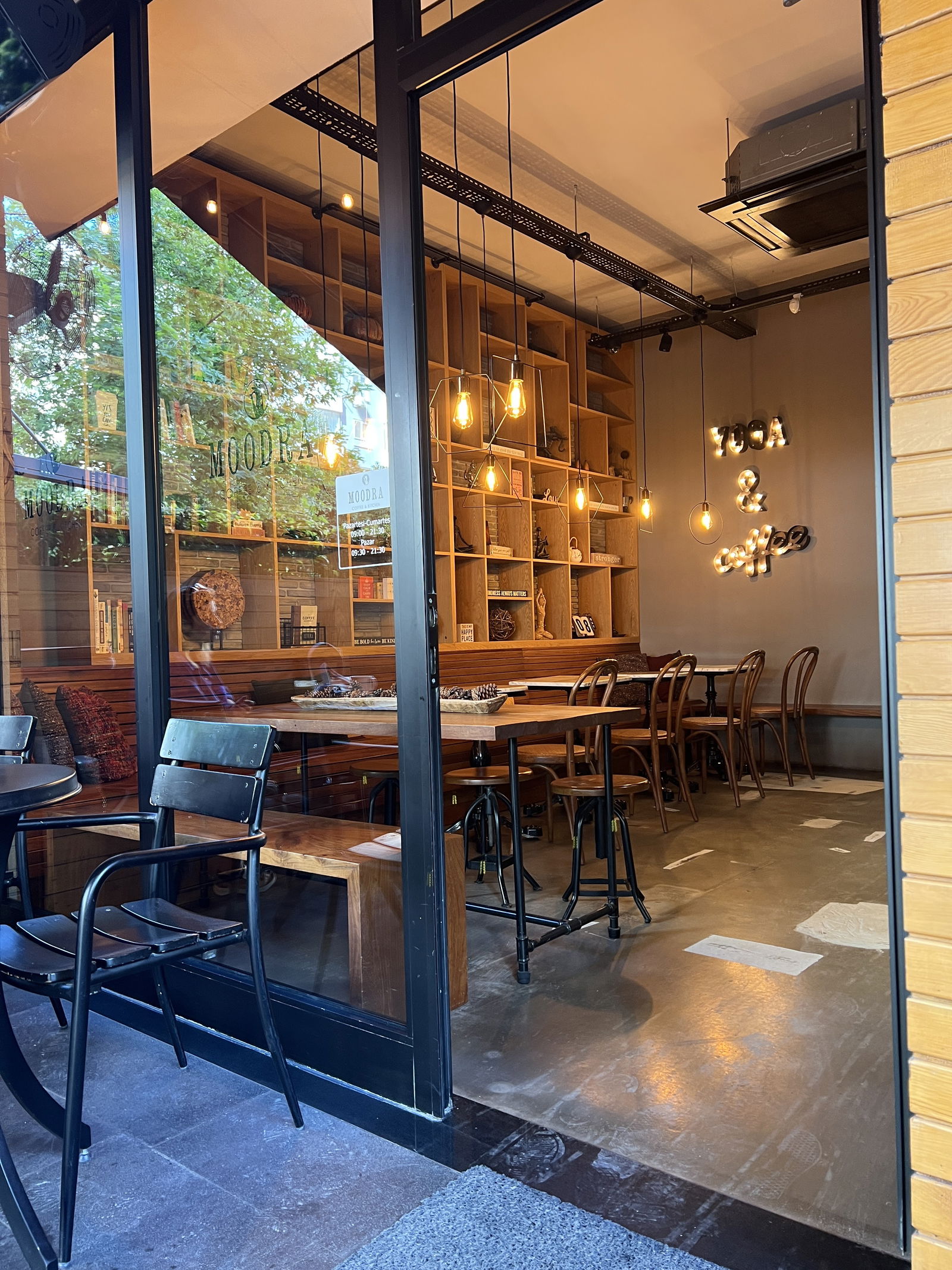 Moodra Coffee & Kitchen