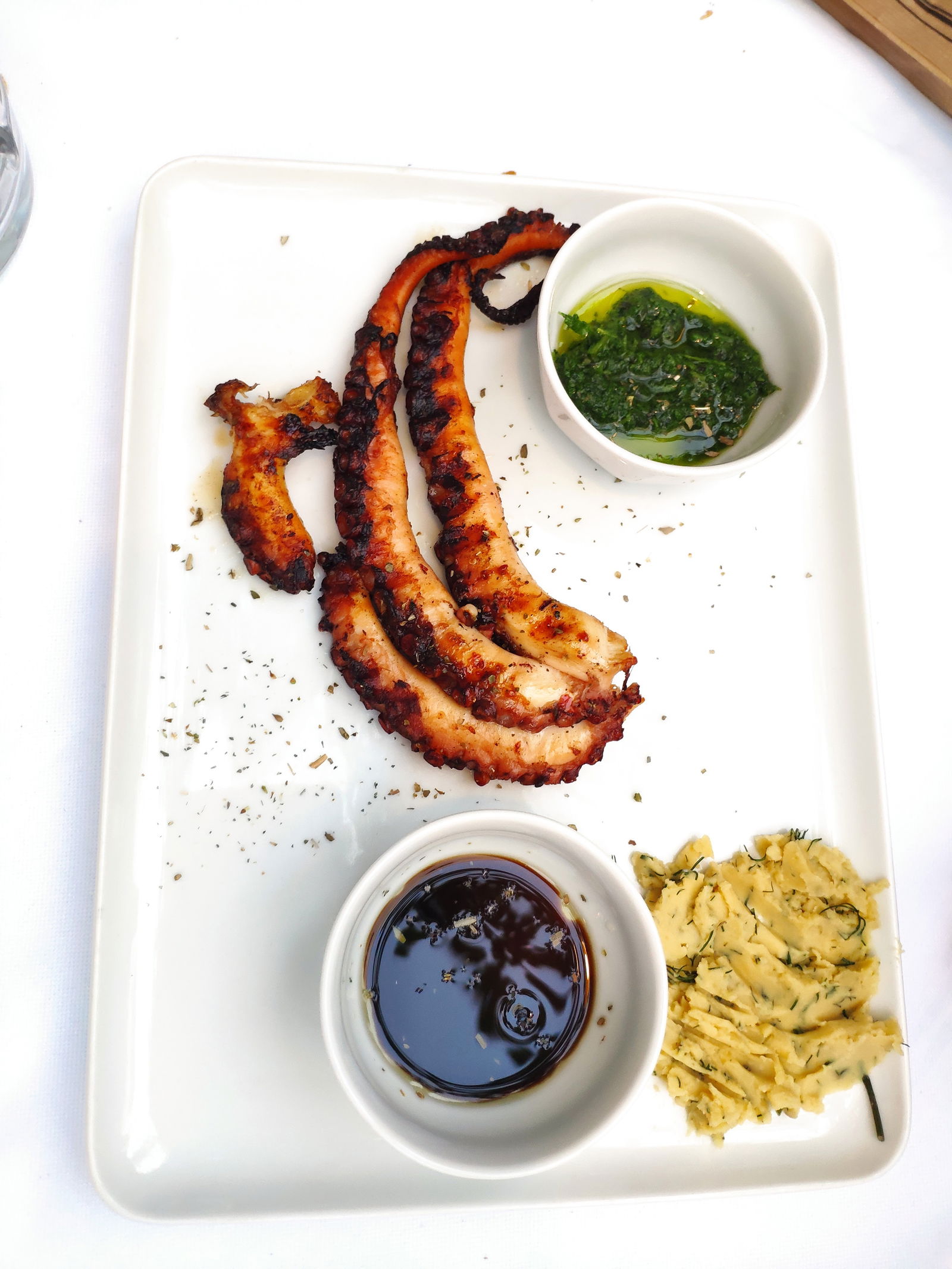 Hasan Tefik Restoran Ve Zeytinyağı