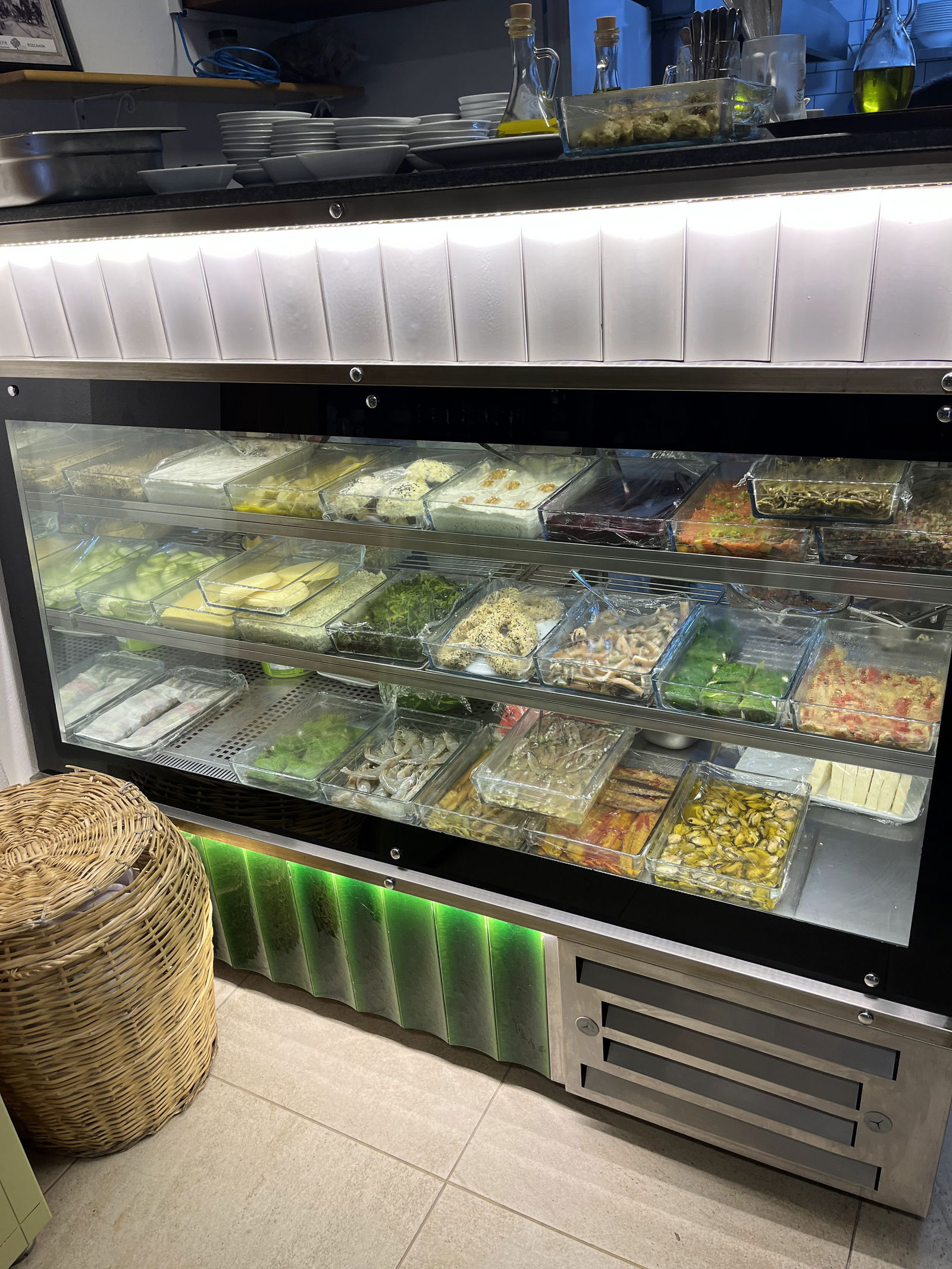 Hasan Tefik Restoran Ve Zeytinyağı