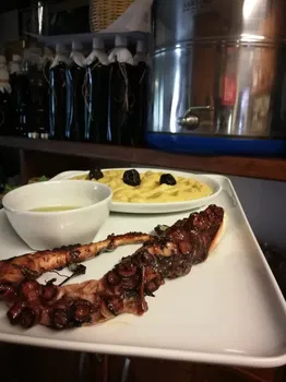 Hasan Tefik Restoran Ve Zeytinyağı resimleri